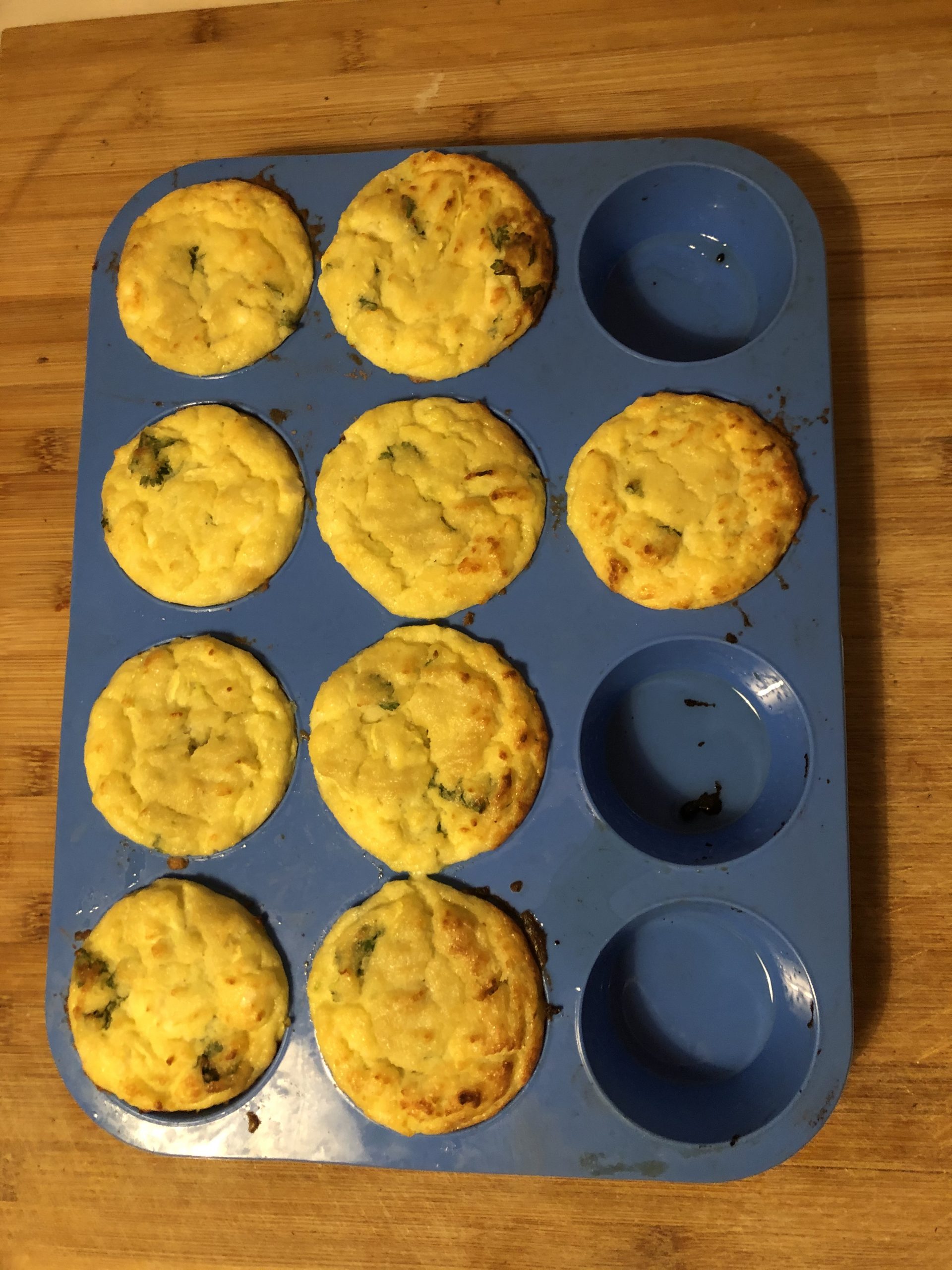 Esponjosos muffins de calabacín y feta, sin gluten